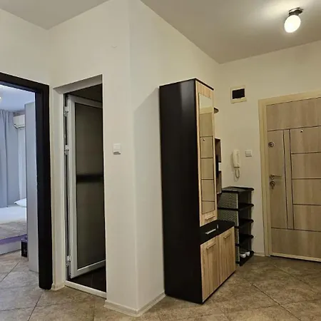 New Life Kamelia Apartment *